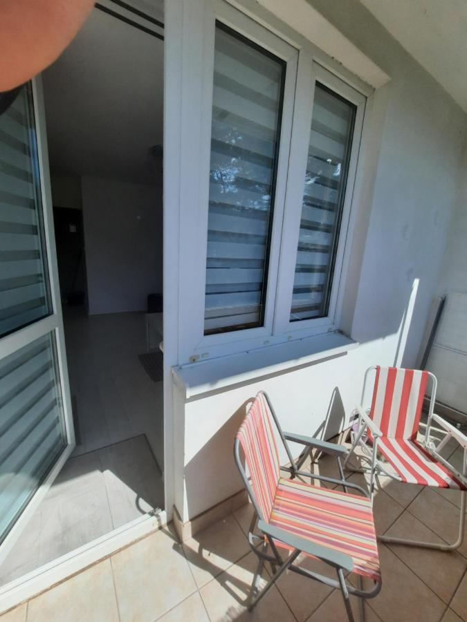 Апартаменты Apartament Zorzy Przy Instytucie Kardiologii Anin Варшава Экстерьер фото