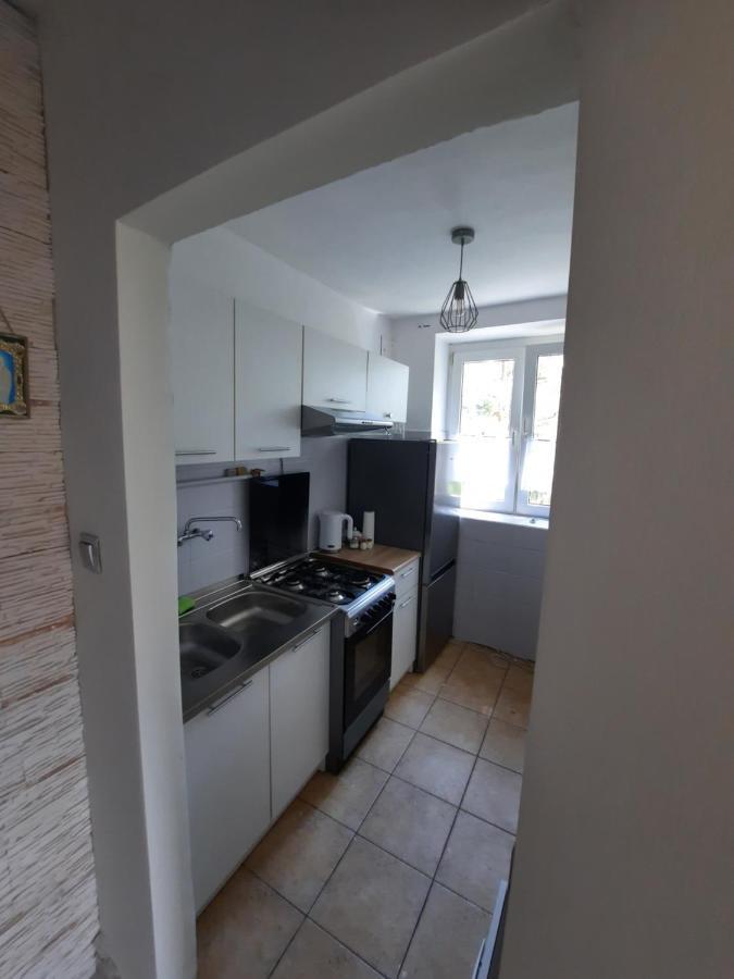 Апартаменты Apartament Zorzy Przy Instytucie Kardiologii Anin Варшава Экстерьер фото