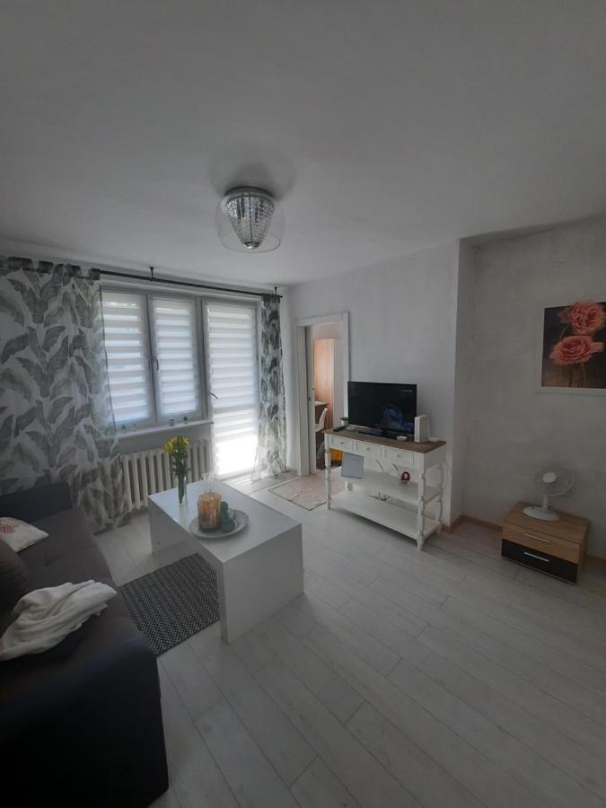 Апартаменты Apartament Zorzy Przy Instytucie Kardiologii Anin Варшава Экстерьер фото