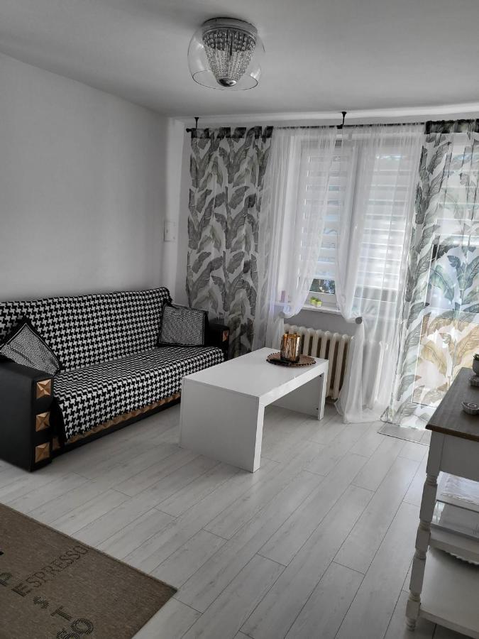 Апартаменты Apartament Zorzy Przy Instytucie Kardiologii Anin Варшава Экстерьер фото
